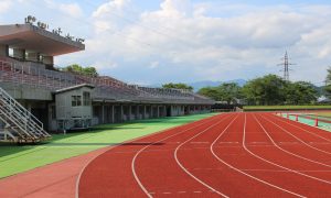 大館市営長根山運動公園陸上競技場